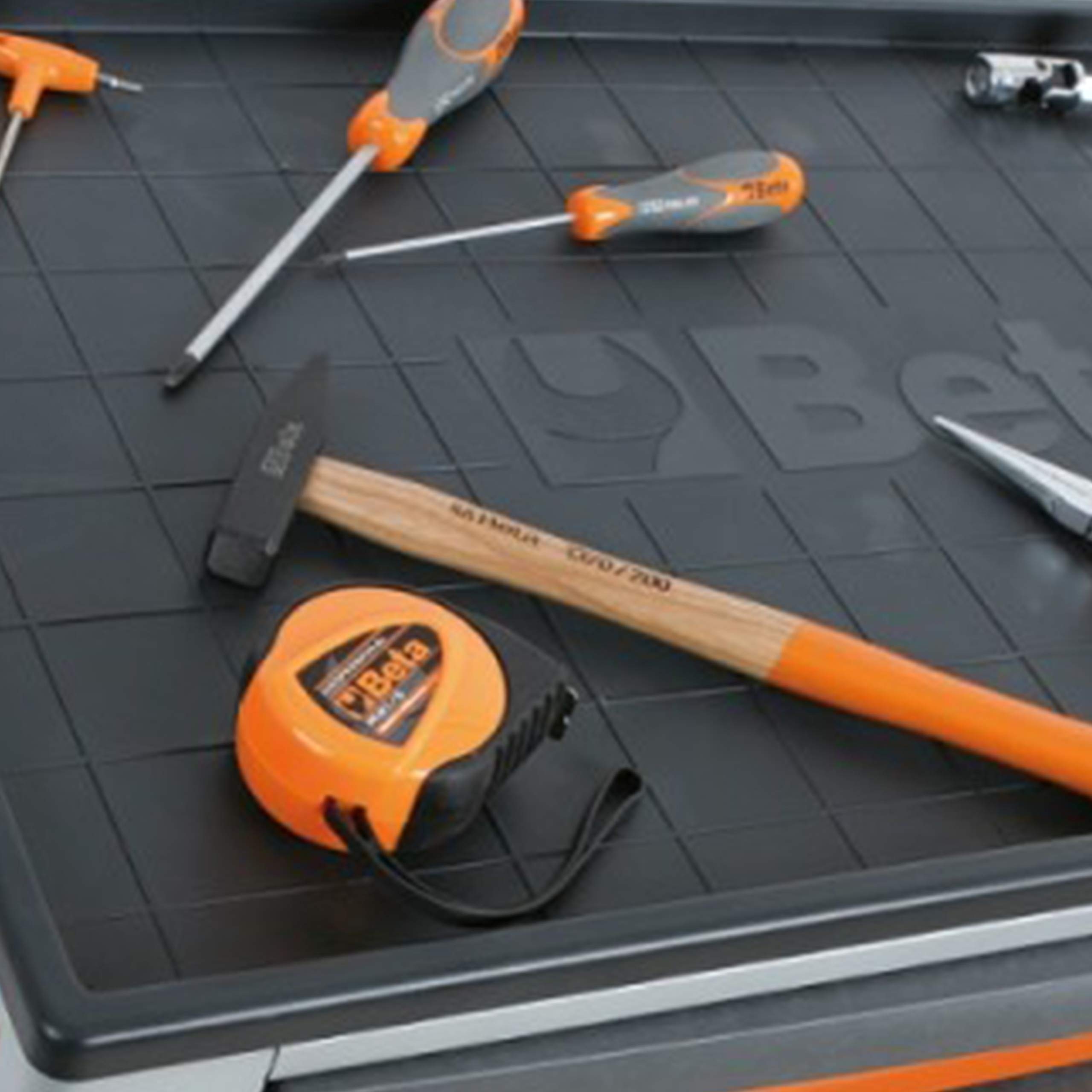 beta-tools-c24s-8-o-servante-mobile-d-atelier-8-tiroirs-roulettes image 2