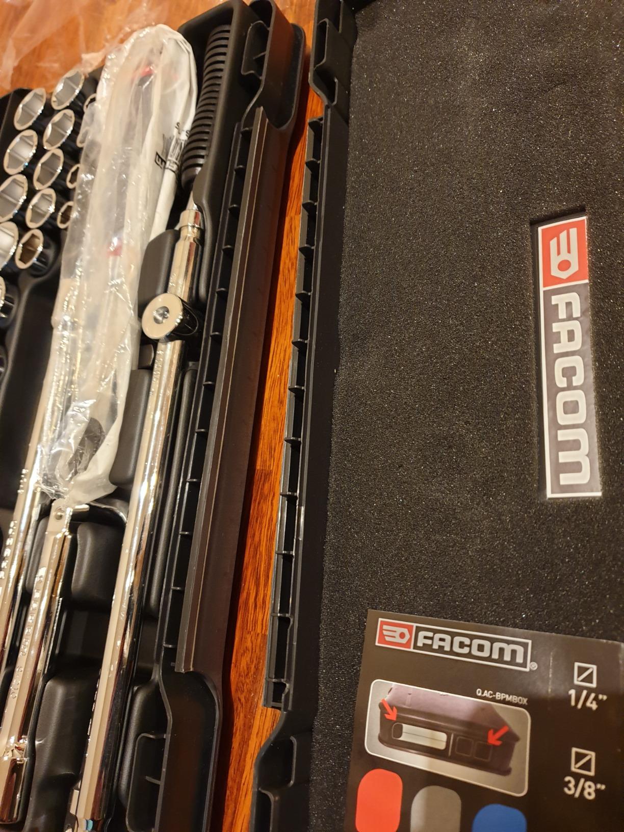 Coffret complet et solide